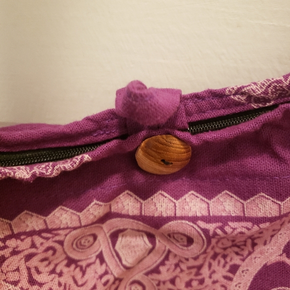 Purple Elephant shoulder bag handmade in Thailand - Picture 3 of 6